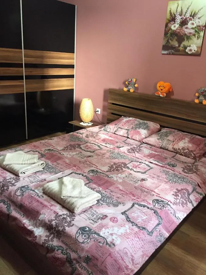 Apartment Sanik Warna