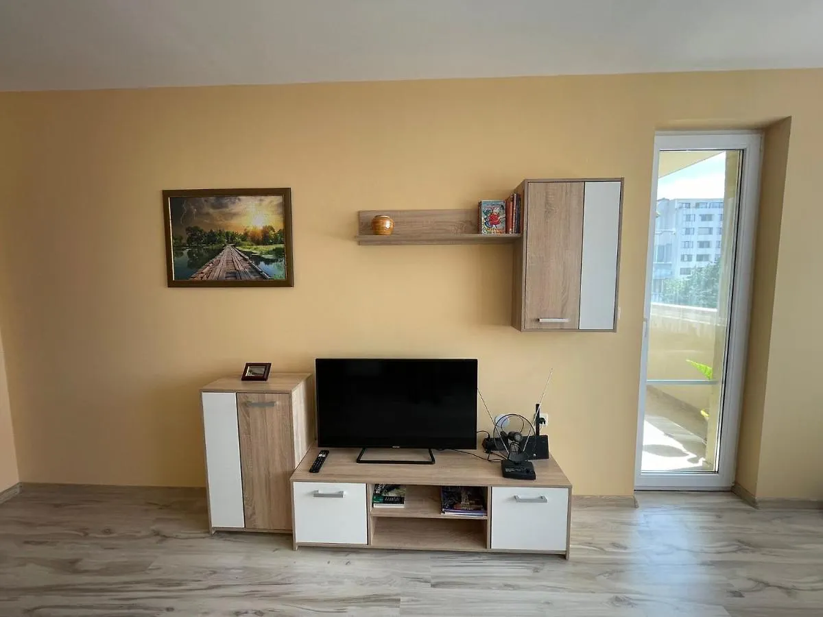 Apartment Sanik Warna