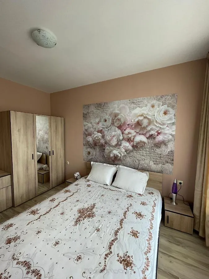 Apartment Sanik Warna