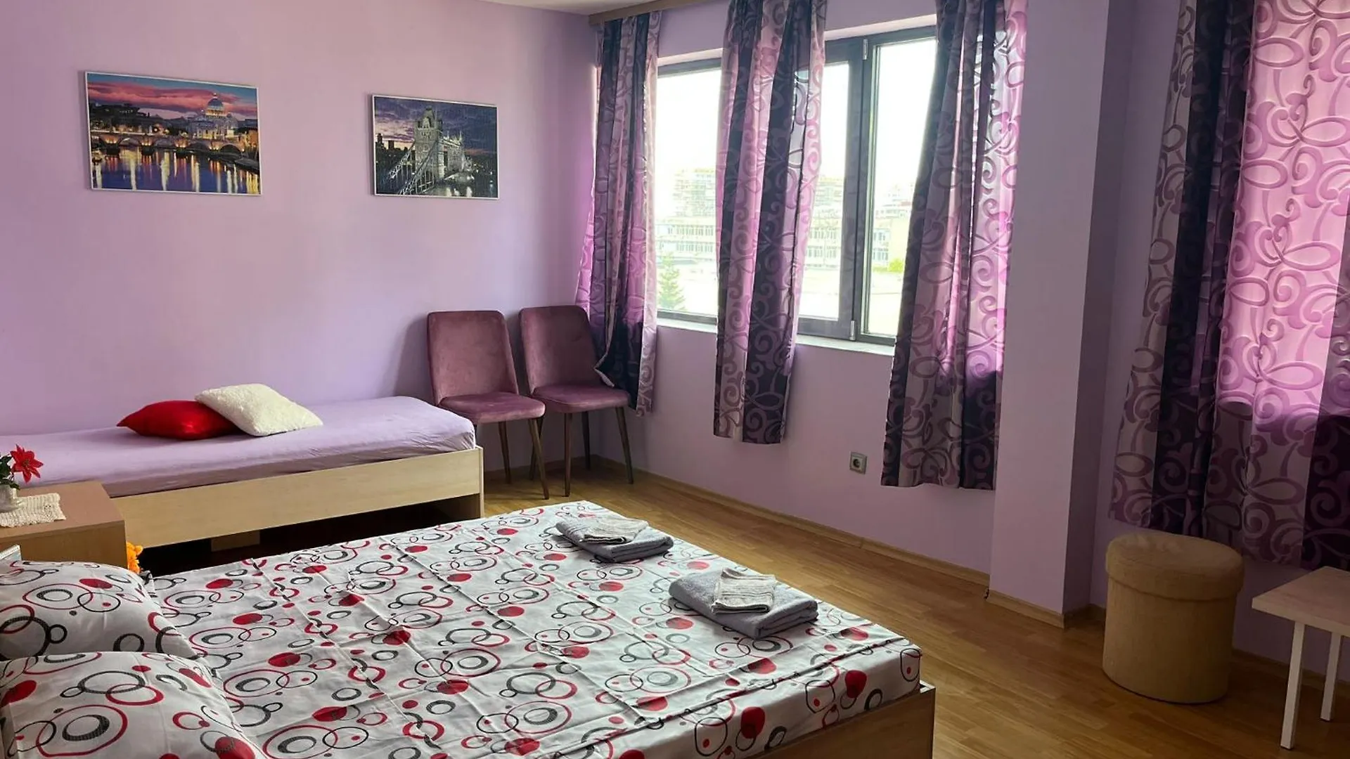 Apartment Sanik Warna