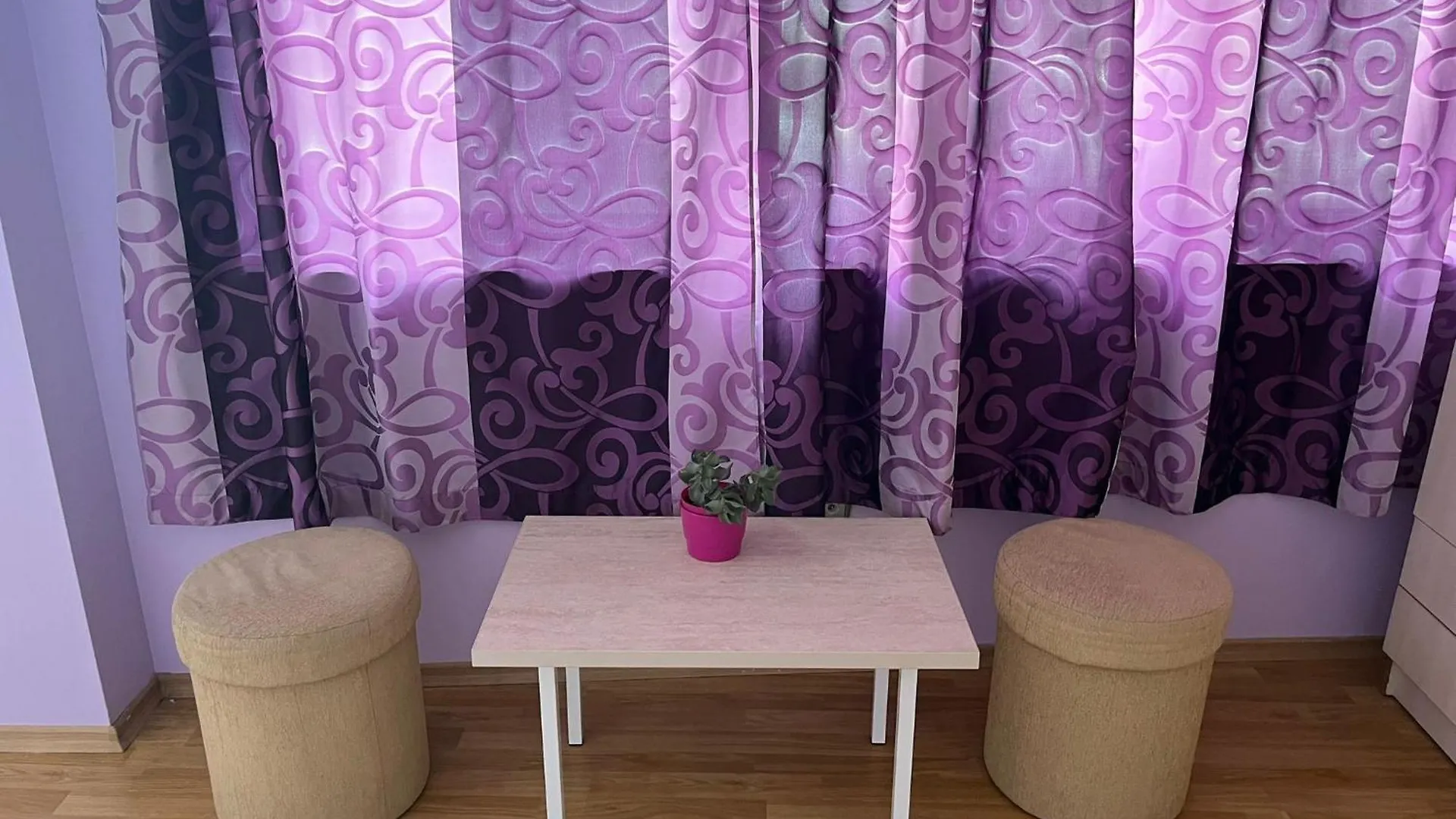 Apartment Sanik Warna